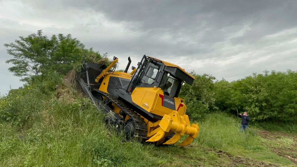 Novi buldozer LiuGong LD20D